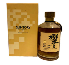 Old & Rare Suntory Whisky Hibiki Gold Top and Back Label (17 Year), 700ml 43% ABV